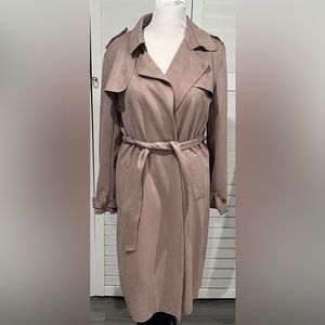 Woman’s belted coat